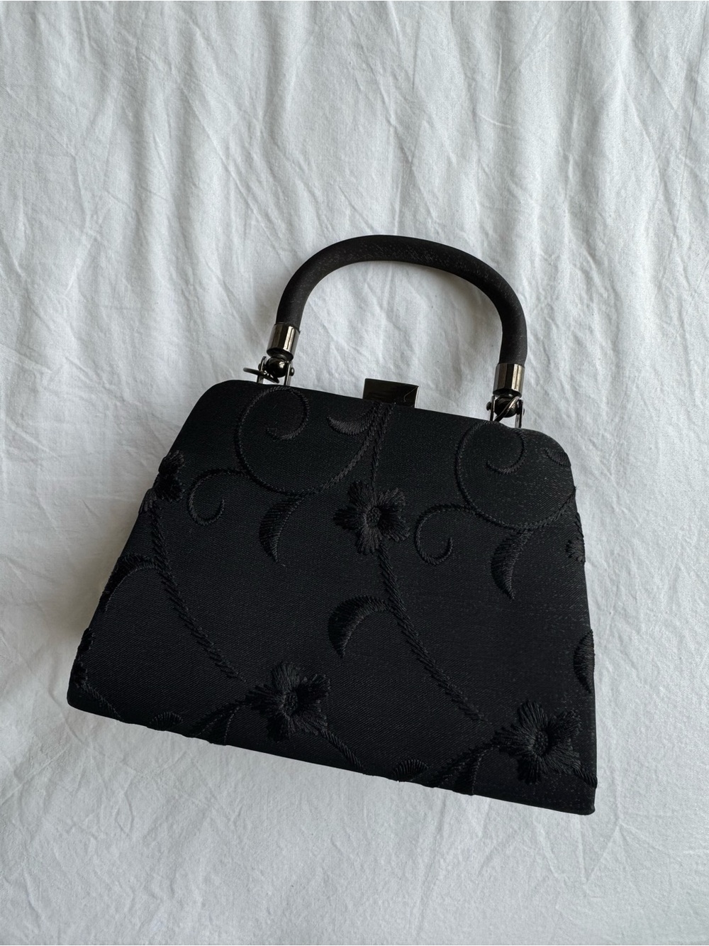 Elegant Black Floral Evening Handbag